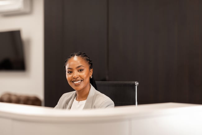 office-receptionist-2024-11-28-12-49-55-utc